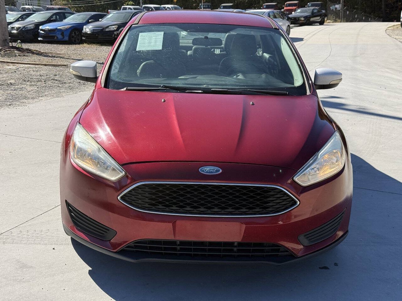 Used 2015 Ford Focus SE FWD image 2