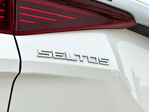 Used 2021 Kia Seltos S image 15