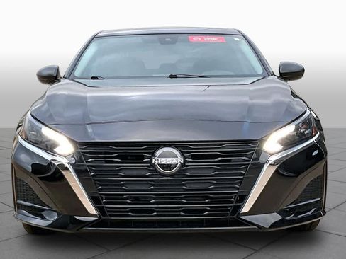 Certified 2025 Nissan Altima 2.5 S FWD image 4