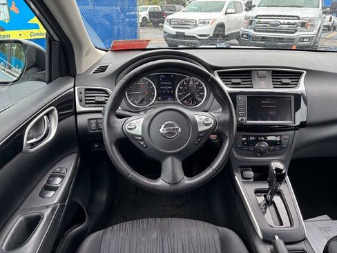 Used 2019 Nissan Sentra SV FWD image 18