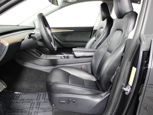 Used 2024 Tesla Model Y Performance AWD/4WD image 8
