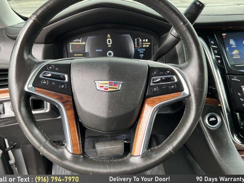 Used 2015 Cadillac Escalade 2WD image 24