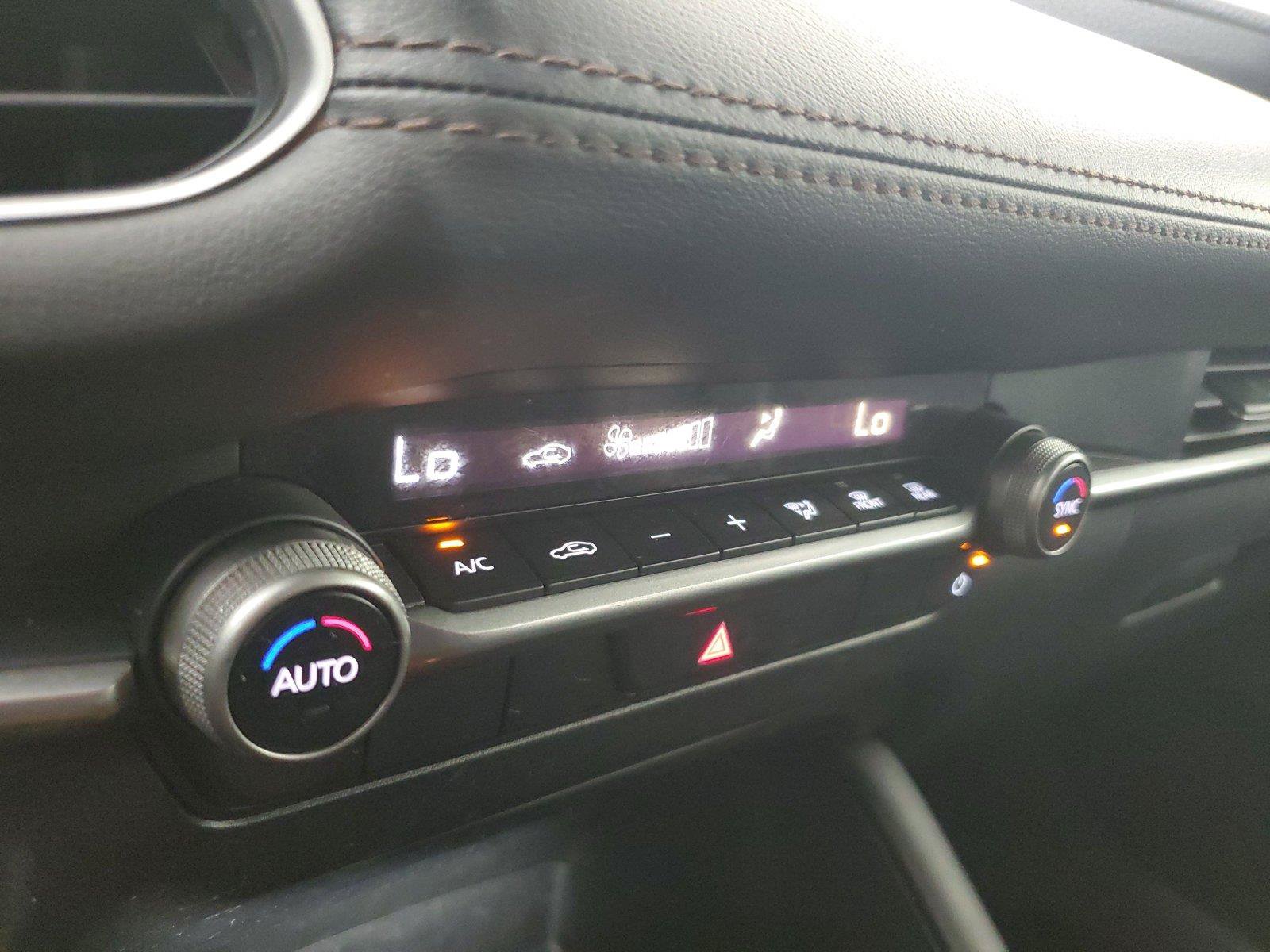 Used 2024 MAZDA MAZDA3 s FWD image 30
