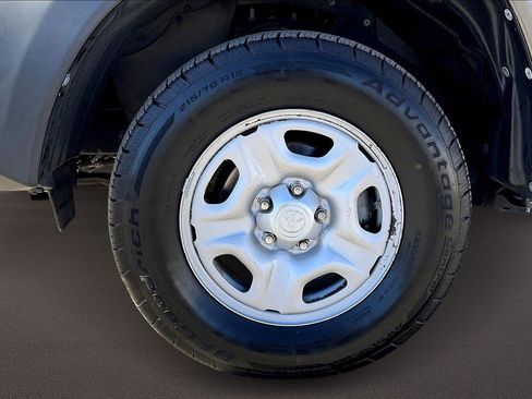 Used 2012 Toyota Tacoma 2WD Regular Cab image 9