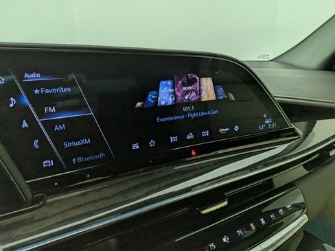 Certified 2023 Cadillac Escalade ESV Premium Luxury image 22