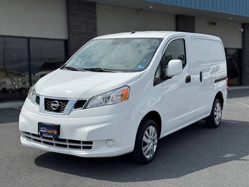 Used 2020 Nissan NV200 SV w/ Back Door Glass Package FWD image 2