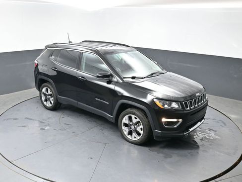 Used 2020 Jeep Compass Limited AWD/4WD image 14