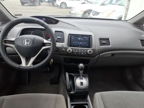 Used 2010 Honda Civic DX-VP image 7
