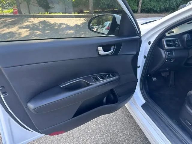 Used 2018 Kia Optima S w/ Panoramic Sunroof Package FWD image 6
