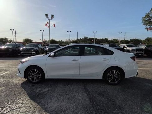 Used 2024 Kia Forte LXS FWD image 7