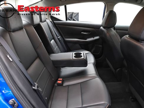 Used 2022 Nissan Sentra SR w/ SR Premium Package FWD image 22