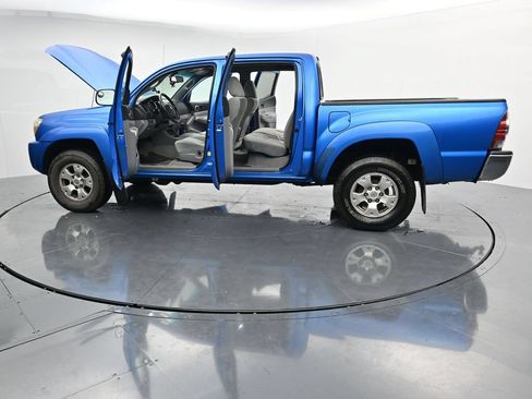 Used 2011 Toyota Tacoma 4x4 Double Cab w/ SR5 Pkg #2 image 28