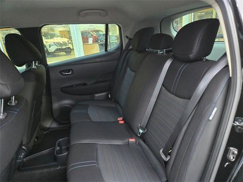 Used 2025 Nissan Leaf SV Plus image 18