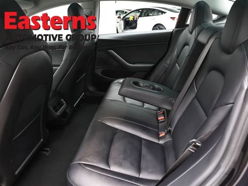 Used 2018 Tesla Model 3 Long Range image 16