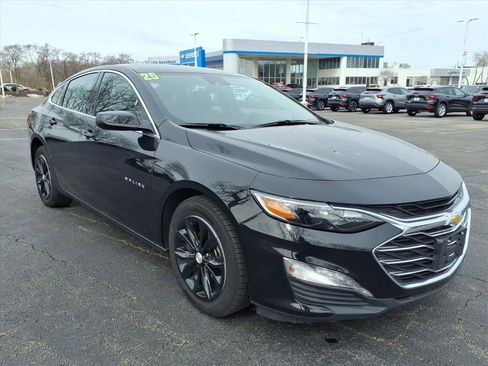 Used 2025 Chevrolet Malibu LT FWD image 1