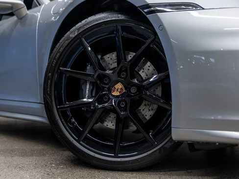 Used 2025 Porsche 911 Carrera image 19