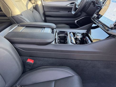 New 2026 Jeep Grand Wagoneer 4WD image 6