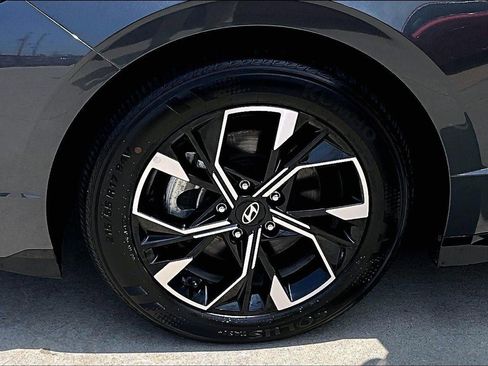 Used 2025 Hyundai Sonata SEL FWD image 34