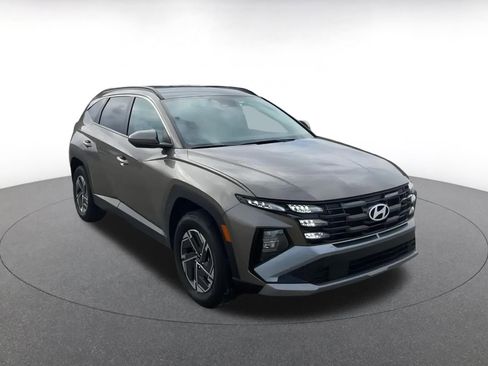 Used 2025 Hyundai Tucson Blue image 3