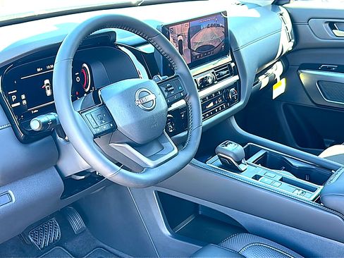 New 2026 Nissan Pathfinder SL FWD image 9