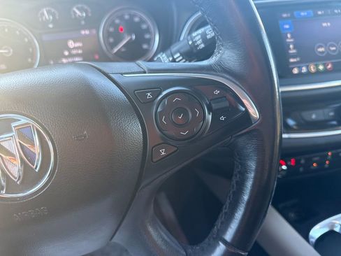 Used 2020 Buick Enclave Essence image 40