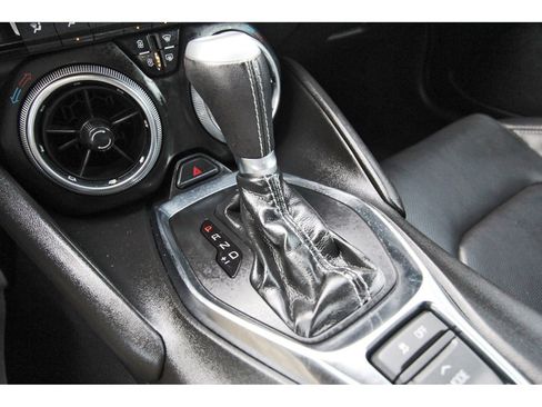 Used 2022 Chevrolet Camaro LT RWD image 27