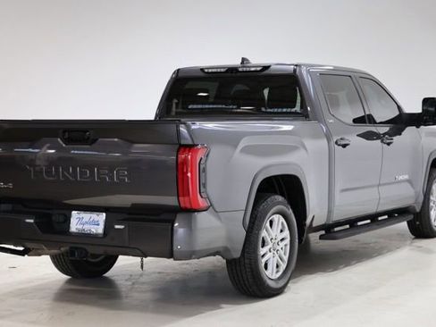 Used 2022 Toyota Tundra SR5 w/ SR5 Premium Package AWD/4WD image 7