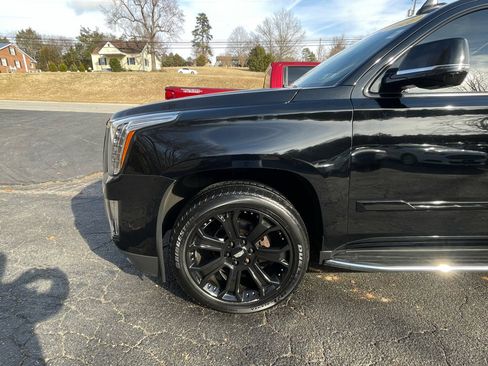 Used 2020 Cadillac Escalade ESV Luxury w/ Escalade Sport Edition image 2