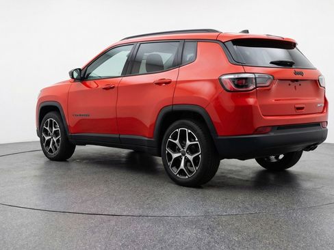 Used 2025 Jeep Compass Limited image 6