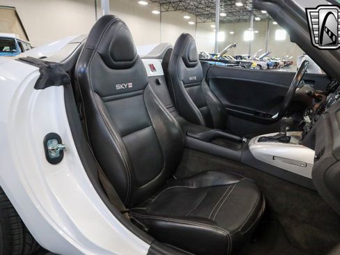 Used 2008 Saturn Sky Red Line image 24