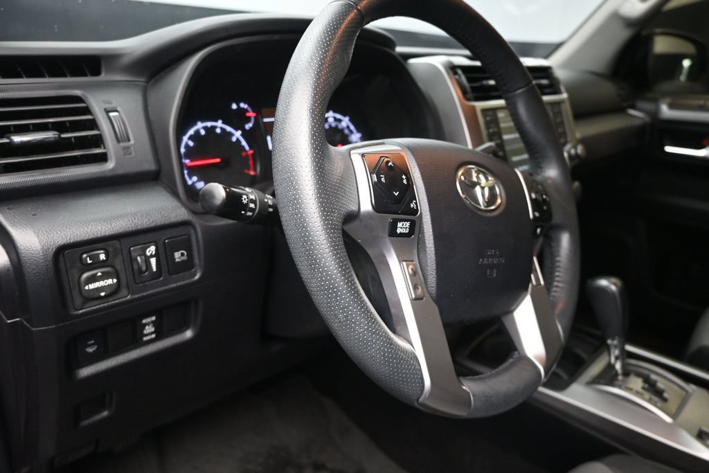 Used 2021 Toyota 4Runner SR5 Premium w/ Moonroof Package RWD image 12