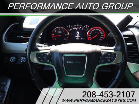 Used 2016 GMC Yukon XL Denali w/ Open Road Package AWD/4WD image 16