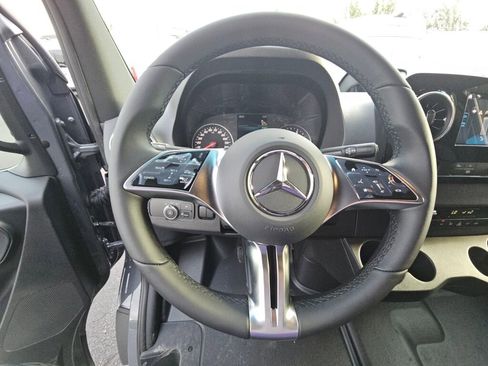 New 2025 Mercedes-Benz Sprinter 2500 image 25