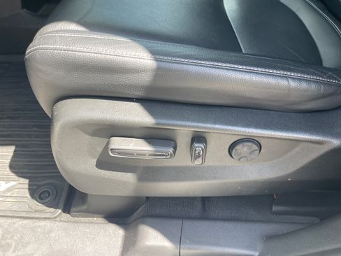 Used 2023 Honda Odyssey Touring image 9
