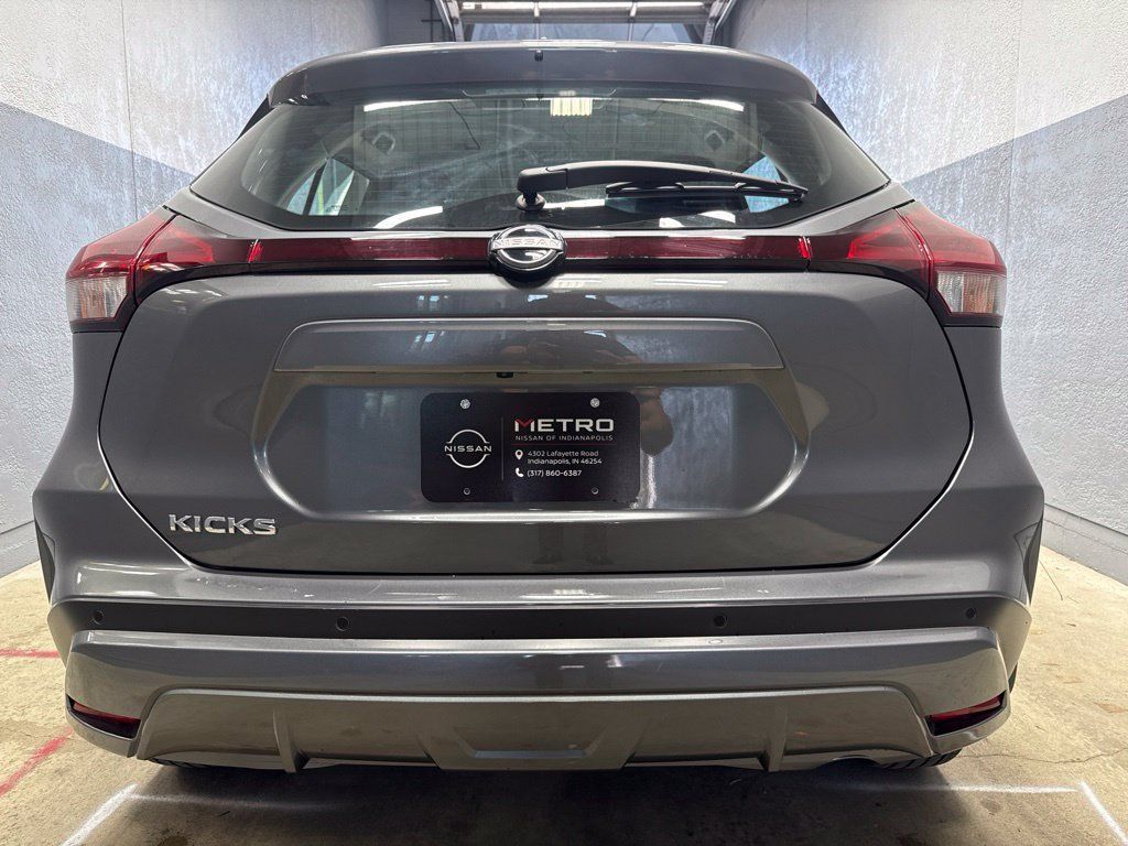 Used 2025 Nissan Kicks Play S FWD image 8