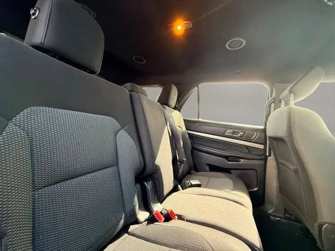 Used 2019 Ford Explorer XLT w/ Equipment Group 201A AWD/4WD image 14