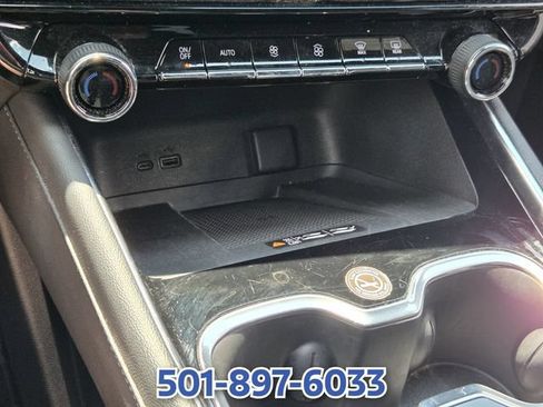 Used 2024 Chevrolet Traverse LT FWD image 21