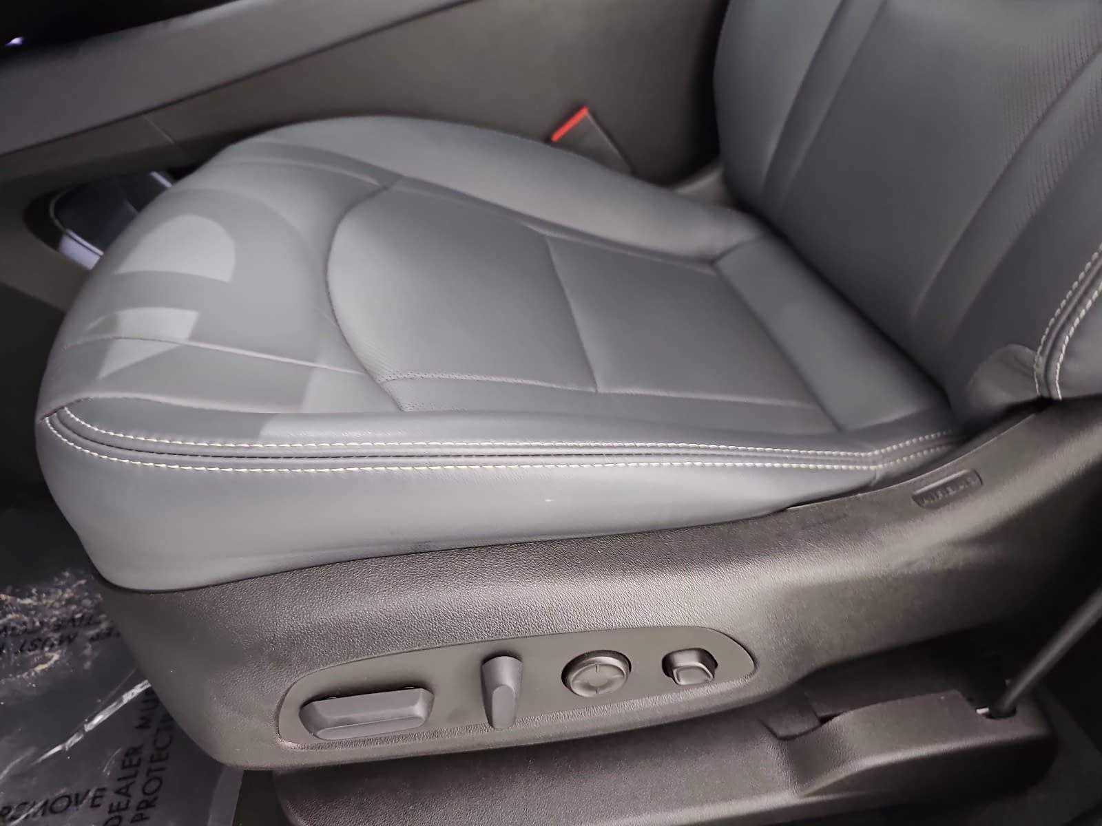 Used 2023 Buick Enclave Premium w/ Experience Buick Package FWD image 27
