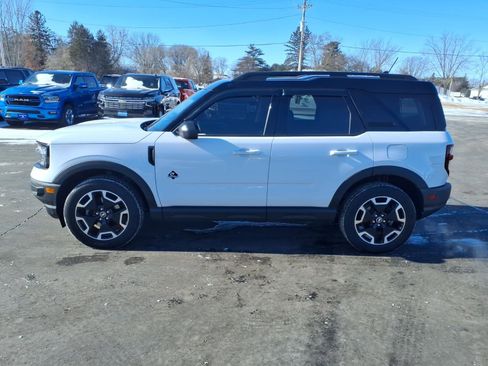 Certified 2021 Ford Bronco Sport Outer Banks w/ Outer Banks Package (96D) image 2