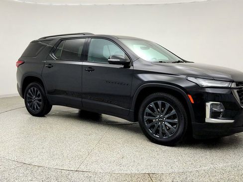 Used 2023 Chevrolet Traverse RS w/ LPO, Floor Liner Package AWD/4WD image 3