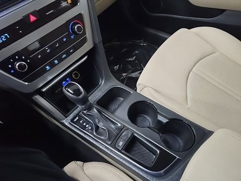 Used 2015 Hyundai Sonata SE w/ Option Group 09 image 26