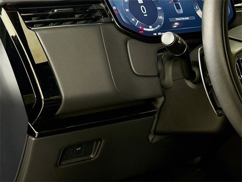 Used 2025 Land Rover Range Rover Sport Dynamic SE image 10