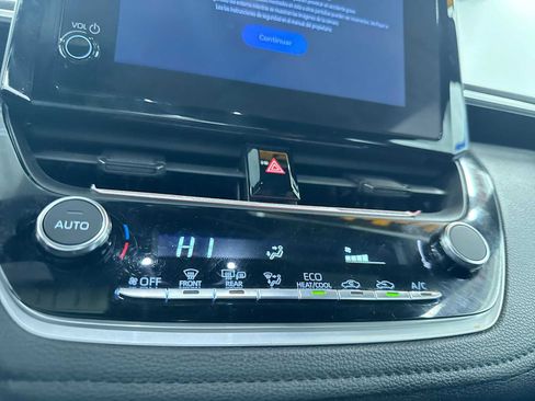 Used 2023 Toyota Corolla SE w/ SE Premium Package image 25