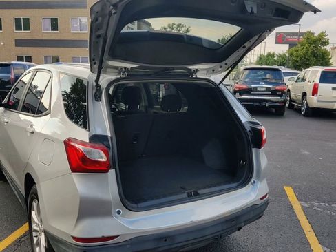 Used 2020 Chevrolet Equinox LS w/ LS Convenience Package image 11