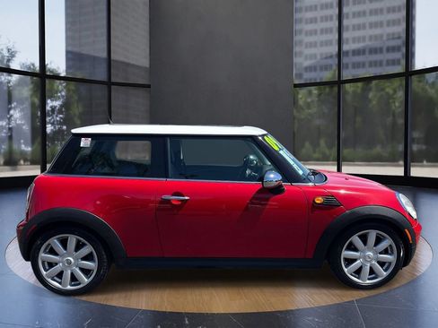 Used 2009 MINI Cooper Hardtop FWD image 2