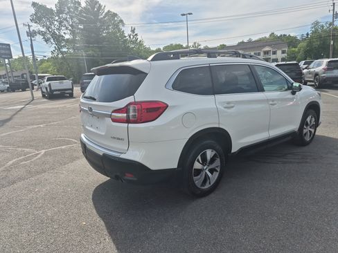 Used 2022 Subaru Ascent Premium w/ Convenience Package AWD/4WD image 6