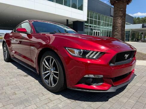 Used 2017 Ford Mustang GT Premium w/ Equipment Group 401A image 7