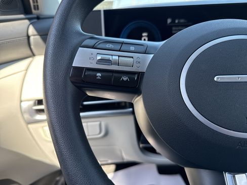 Certified 2025 Hyundai Tucson SEL image 18