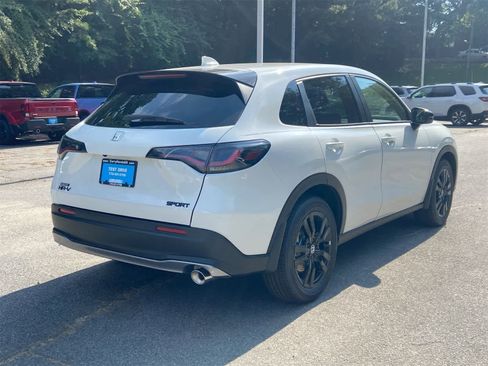 New 2026 Honda HR-V Sport image 4