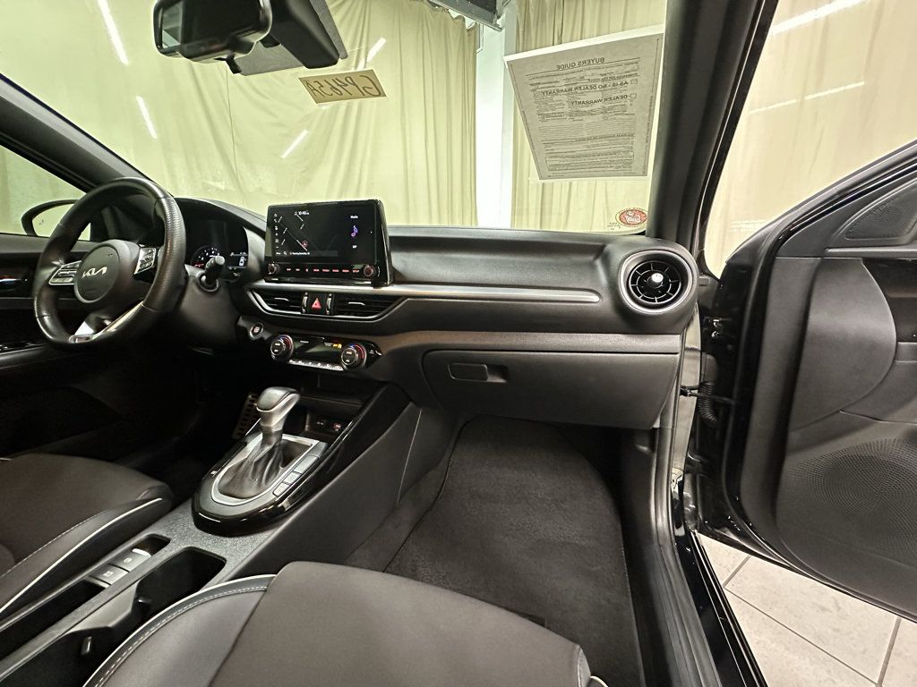 Used 2023 Kia Forte GT-Line w/ GT-Line Technology Package FWD image 15
